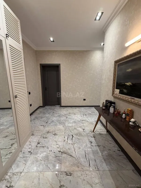 Kirayə verilir 3 otaqlı mənzil 127 m²