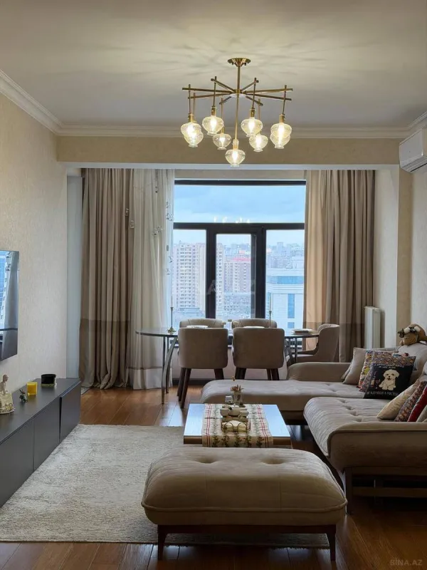 Kirayə verilir 3 otaqlı mənzil 127 m²
