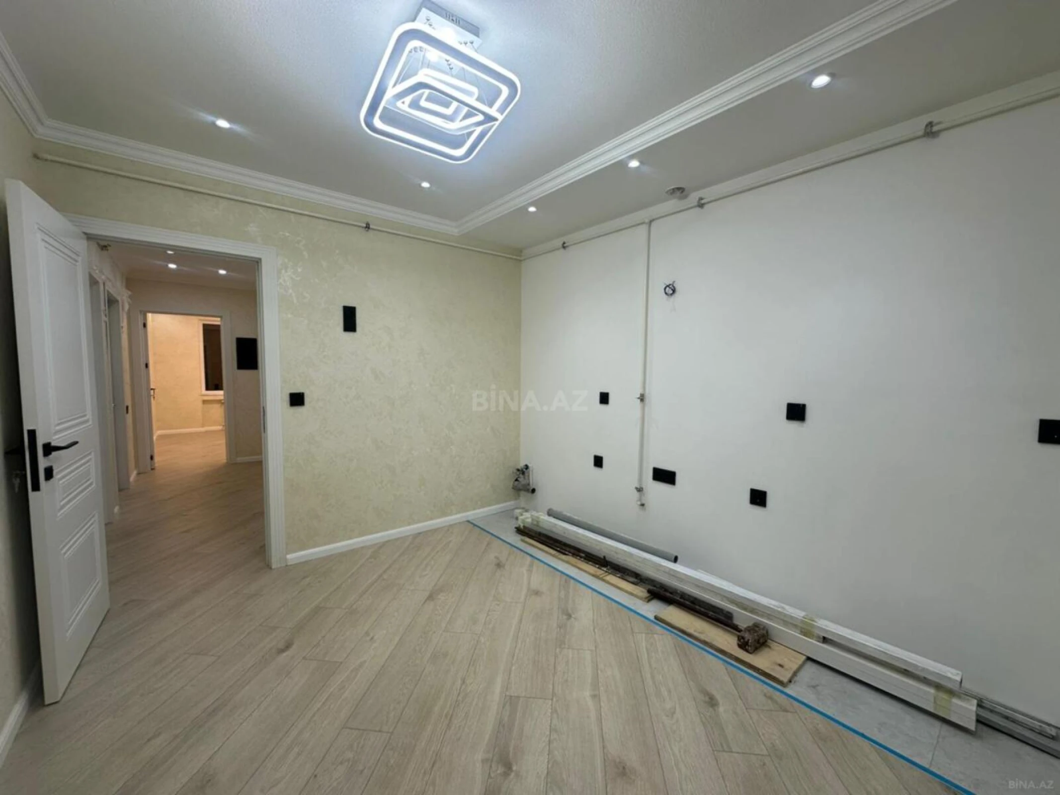 Satılır 2 otaqlı mənzil 65 m²