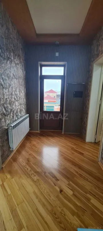 Satılır 5 otaqlı həyət evi 200 m²