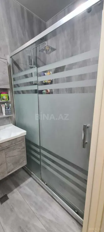 Satılır 5 otaqlı həyət evi 200 m²