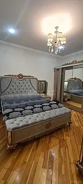 Satılır 5 otaqlı həyət evi 200 m²