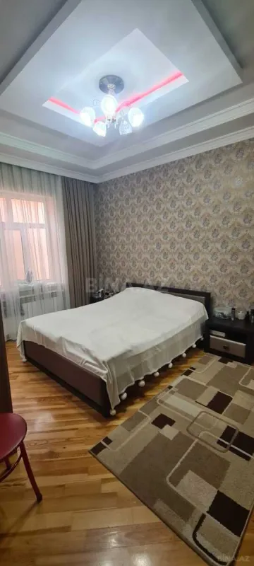 Satılır 5 otaqlı həyət evi 200 m²