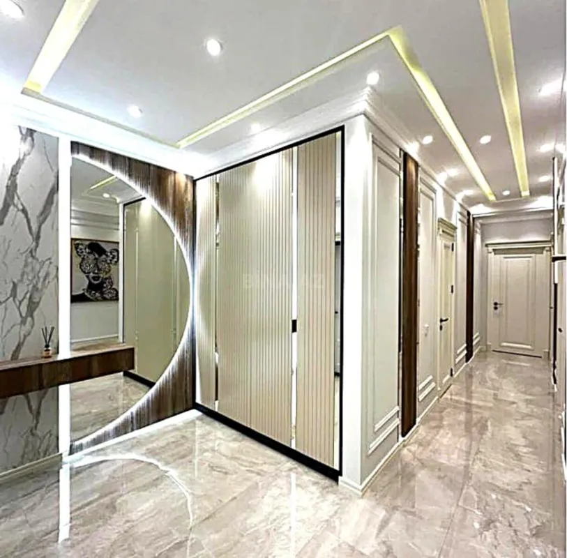 Satılır 3 otaqlı mənzil 137 m²