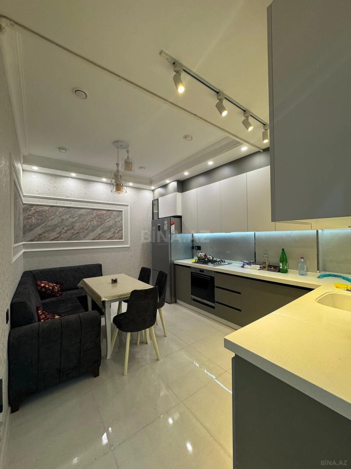Satılır 3 otaqlı mənzil 105 m²