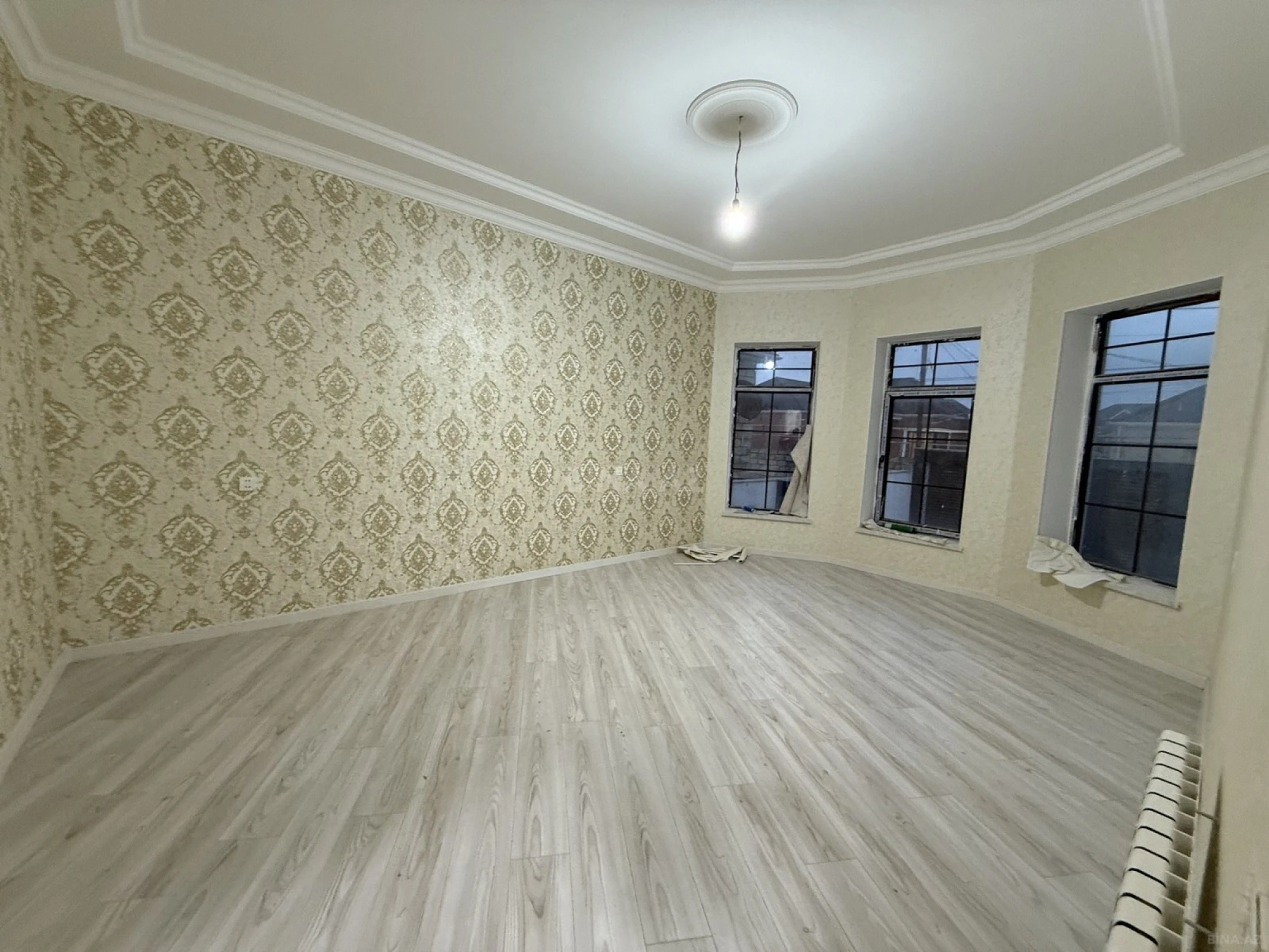 Satılır 5 otaqlı həyət evi 150 m²