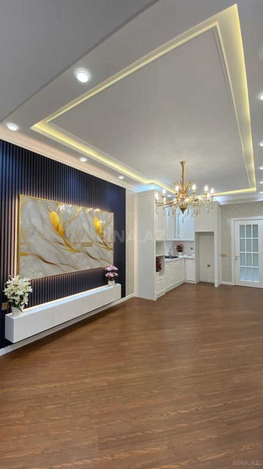 Satılır 3 otaqlı mənzil 104 m²