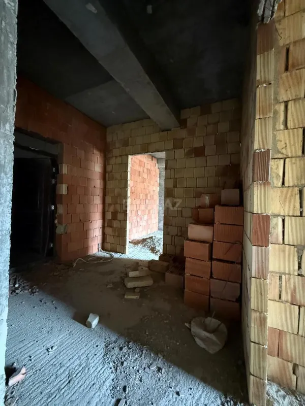 Satılır 2 otaqlı mənzil 100 m²