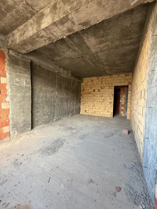 Satılır 2 otaqlı mənzil 100 m²
