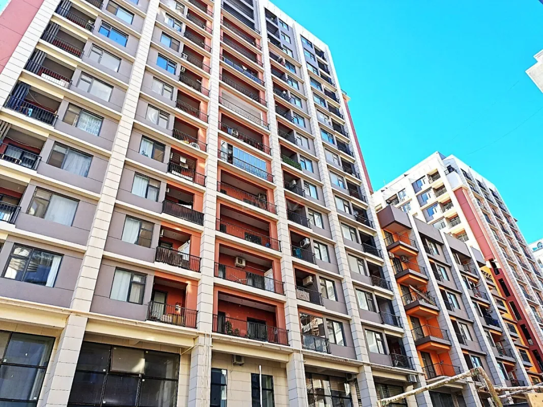 Satılır 3 otaqlı mənzil 114 m²