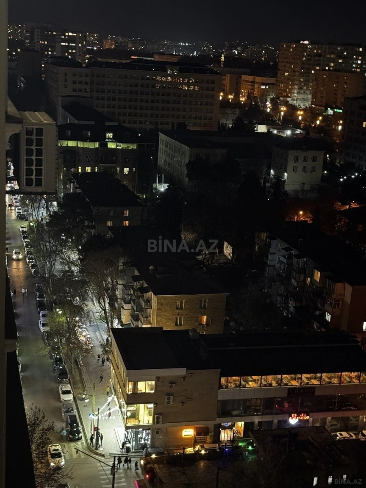 Satılır 3 otaqlı mənzil 130 m²