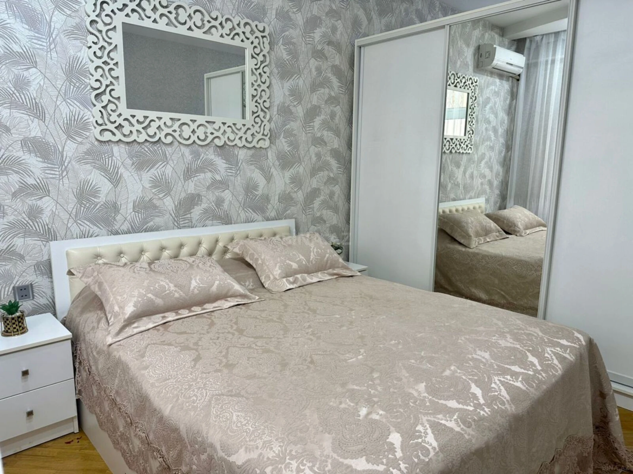 Satılır 2 otaqlı mənzil 55 m²