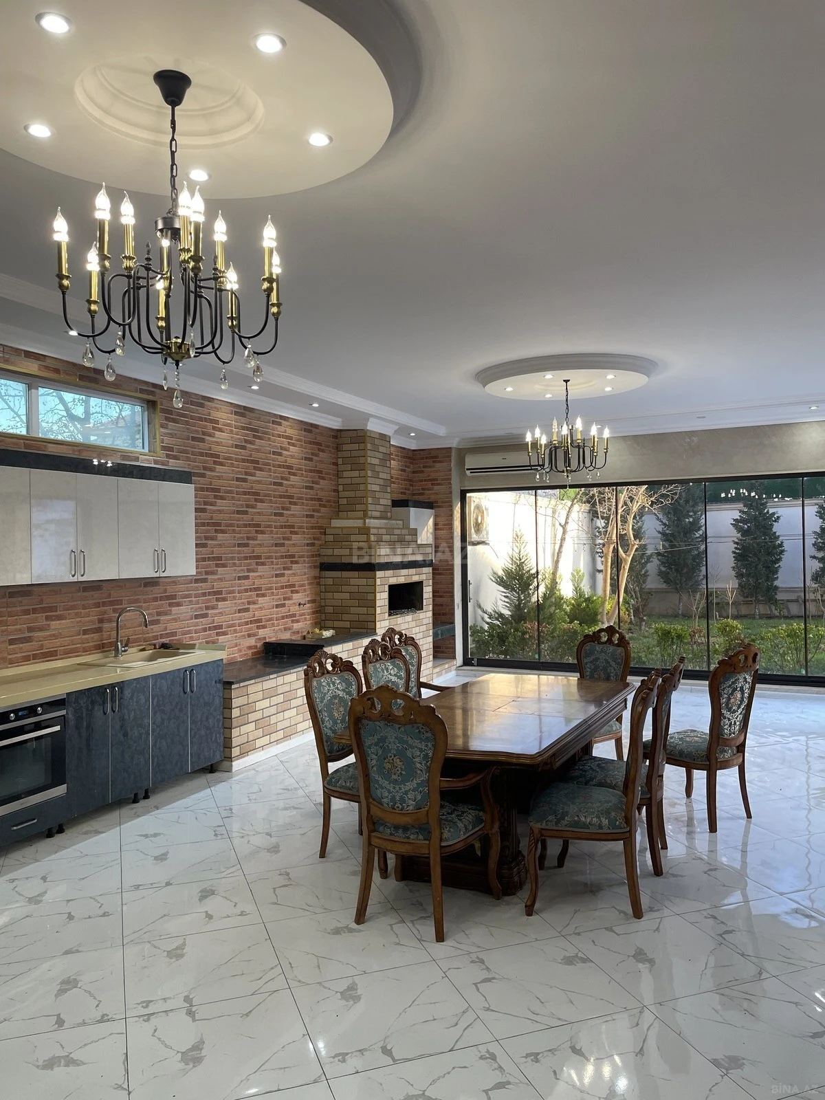 Kirayə verilir 6 otaqlı həyət evi 400 m²