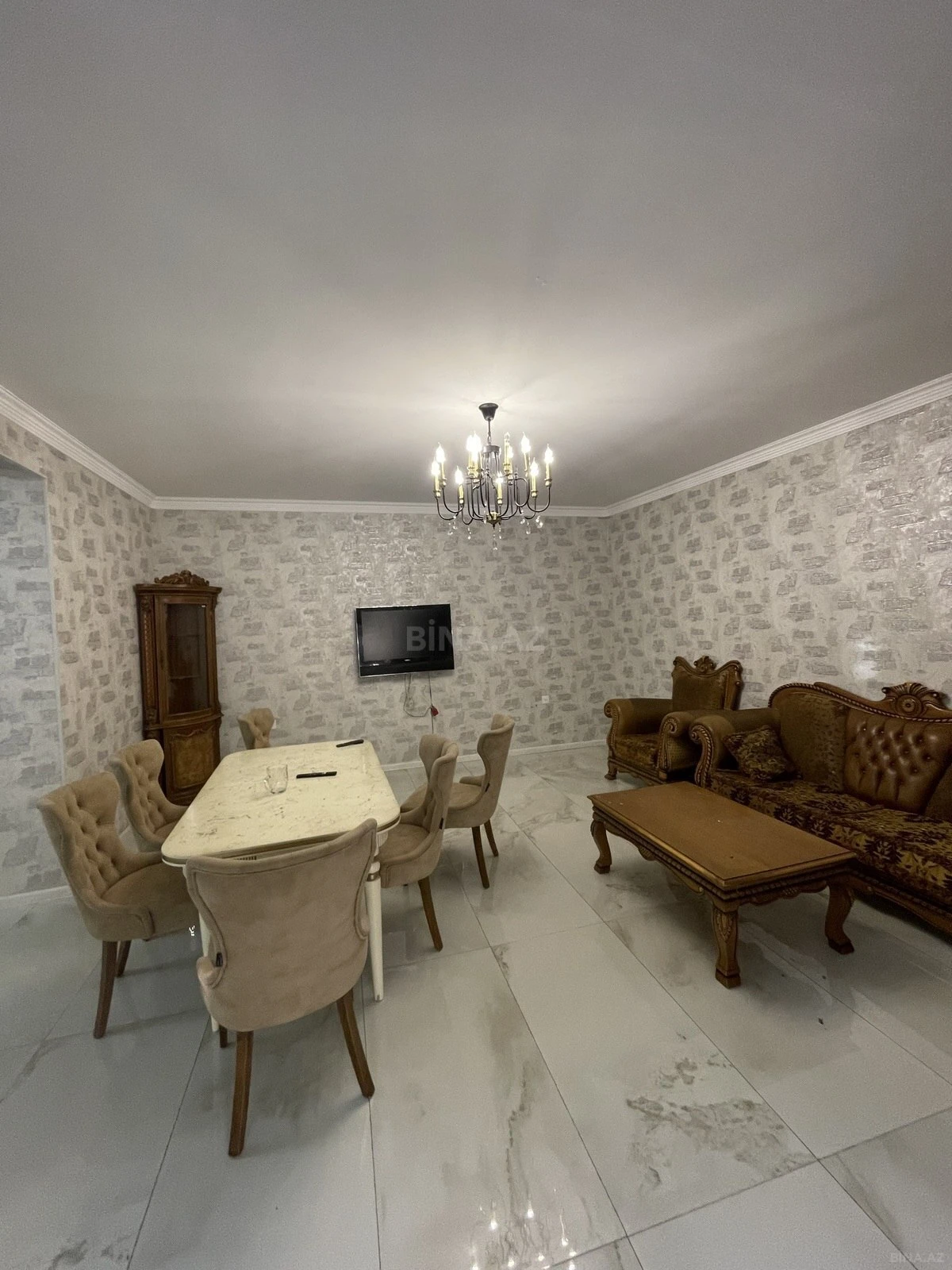 Kirayə verilir 6 otaqlı həyət evi 400 m²