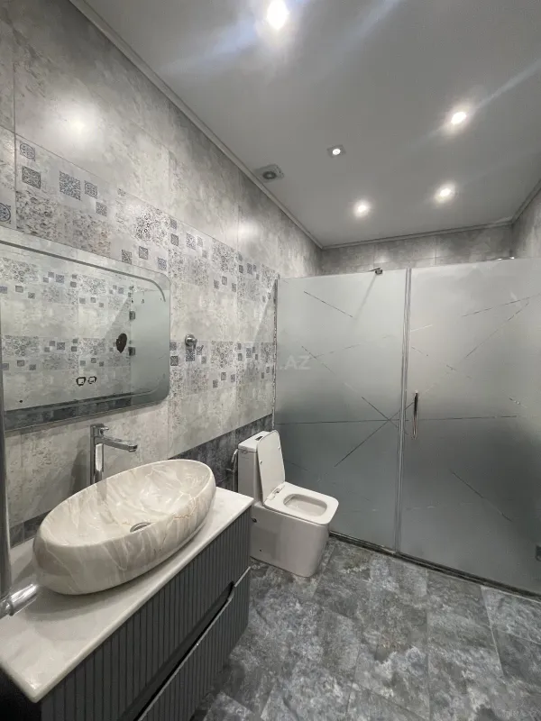 Kirayə verilir 6 otaqlı həyət evi 400 m²