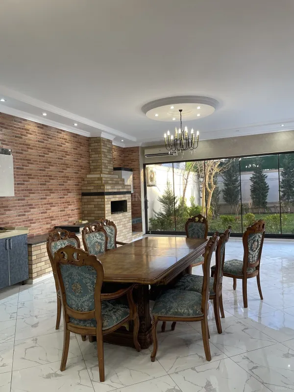 Kirayə verilir 6 otaqlı həyət evi 400 m²