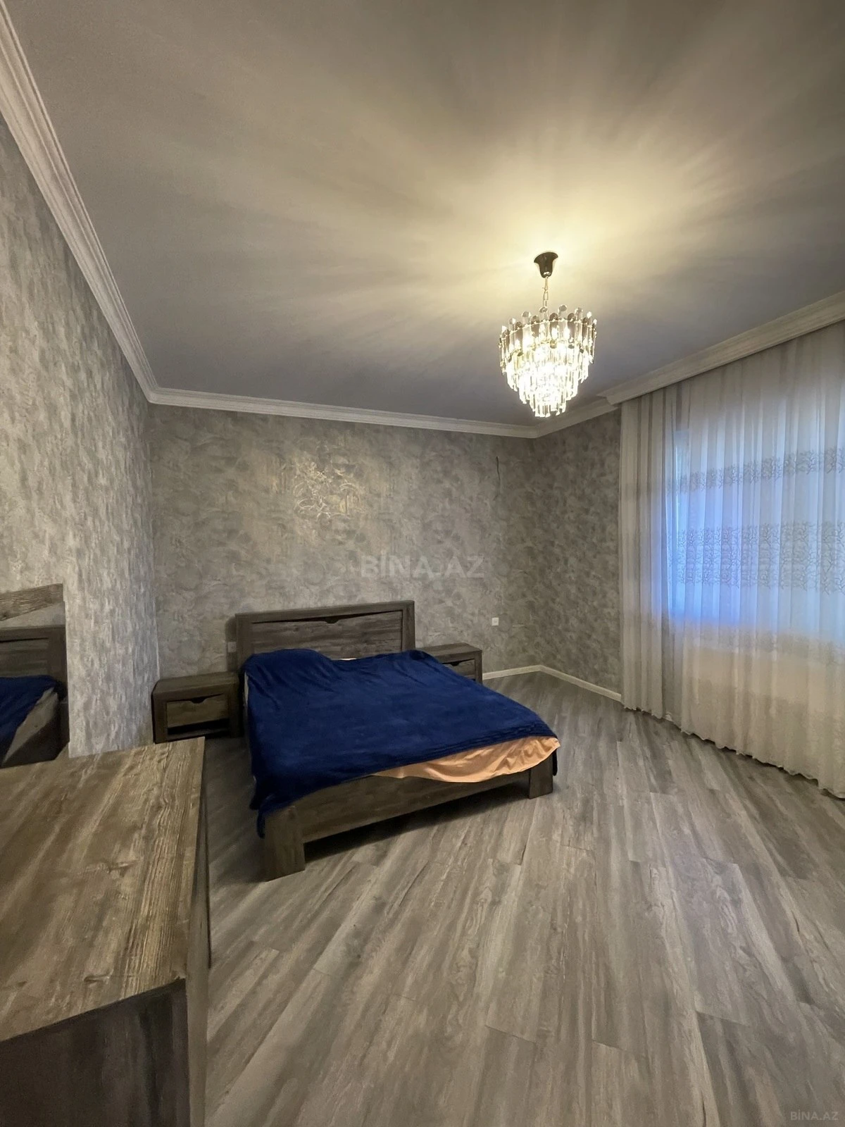 Kirayə verilir 6 otaqlı həyət evi 400 m²