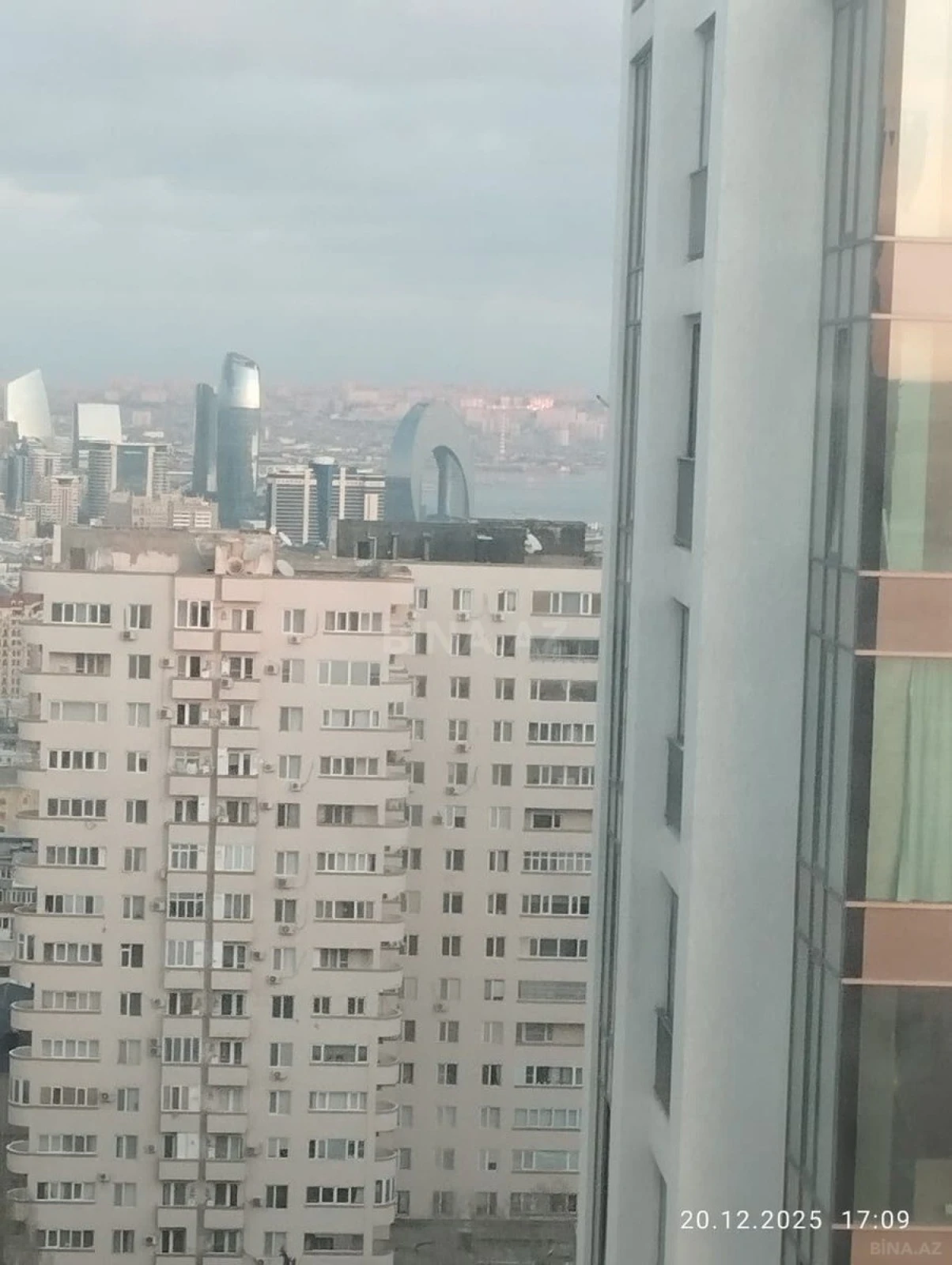 Satılır 3 otaqlı mənzil 100 m²