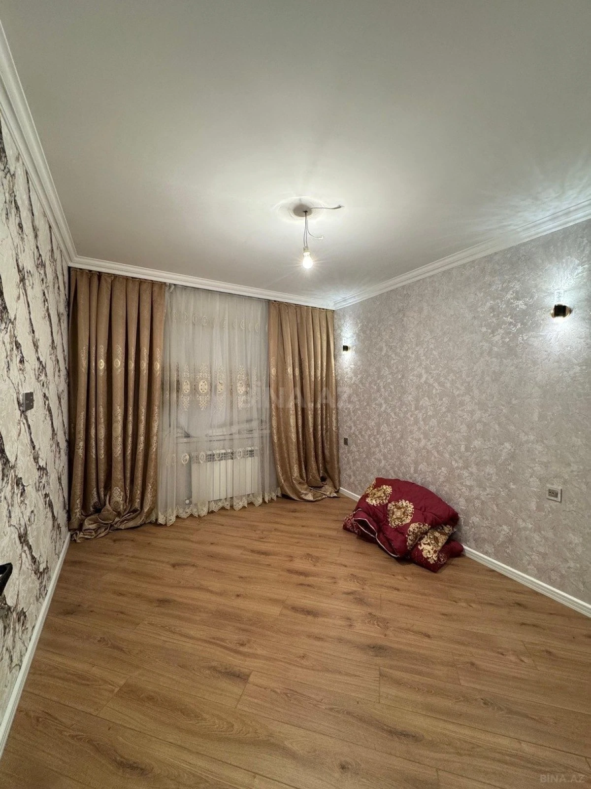Satılır 2 otaqlı mənzil 60 m²