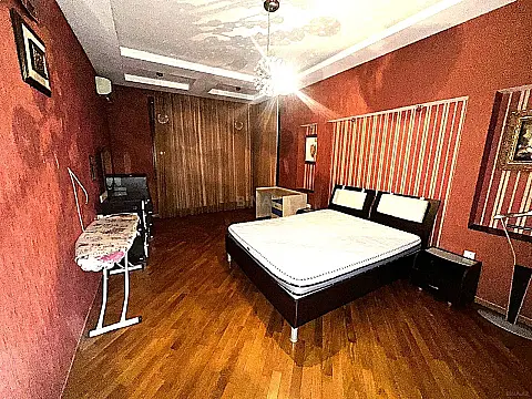 Satılır 3 otaqlı mənzil 170 m²