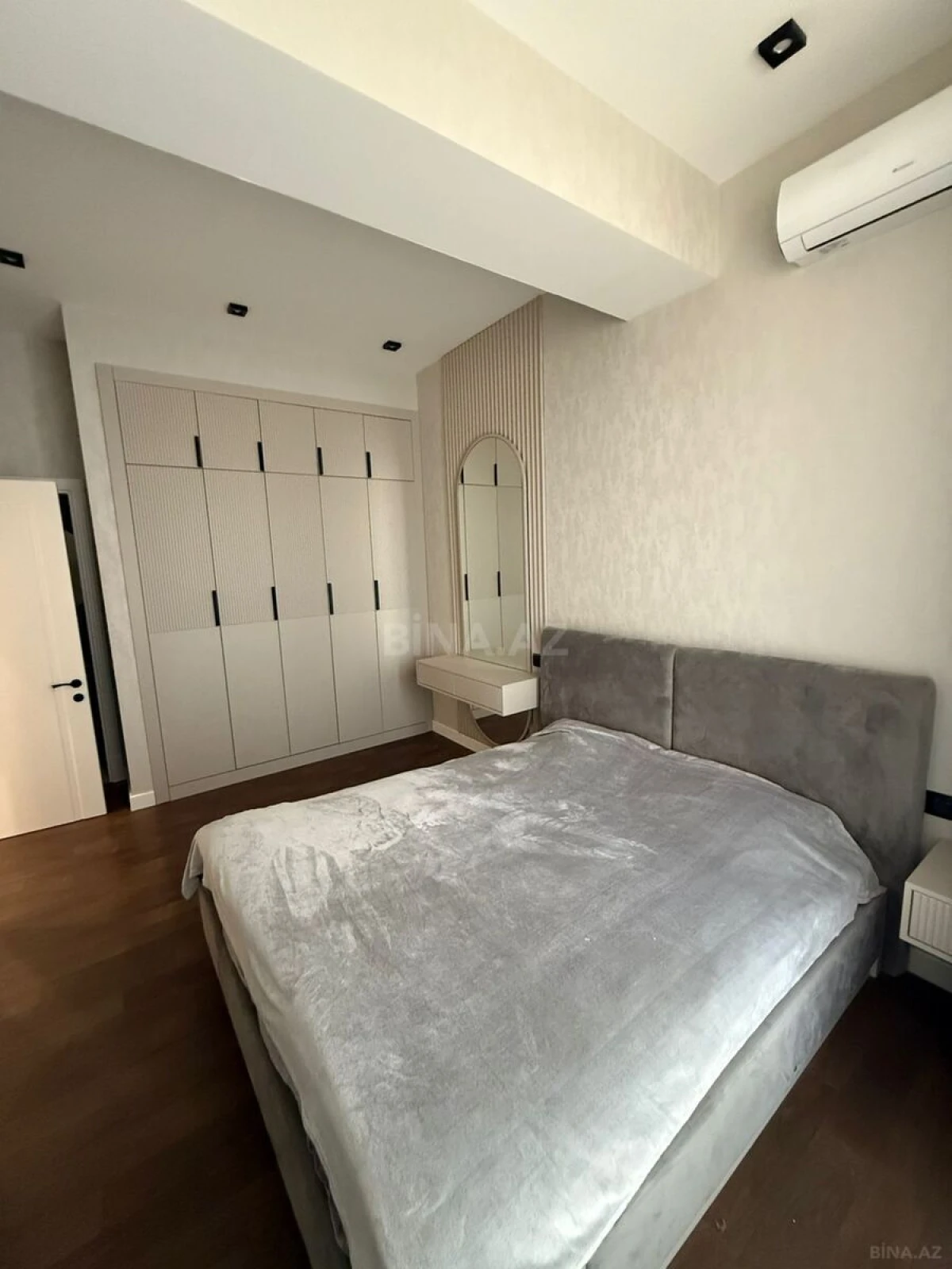 Kirayə verilir 3 otaqlı mənzil 120 m²
