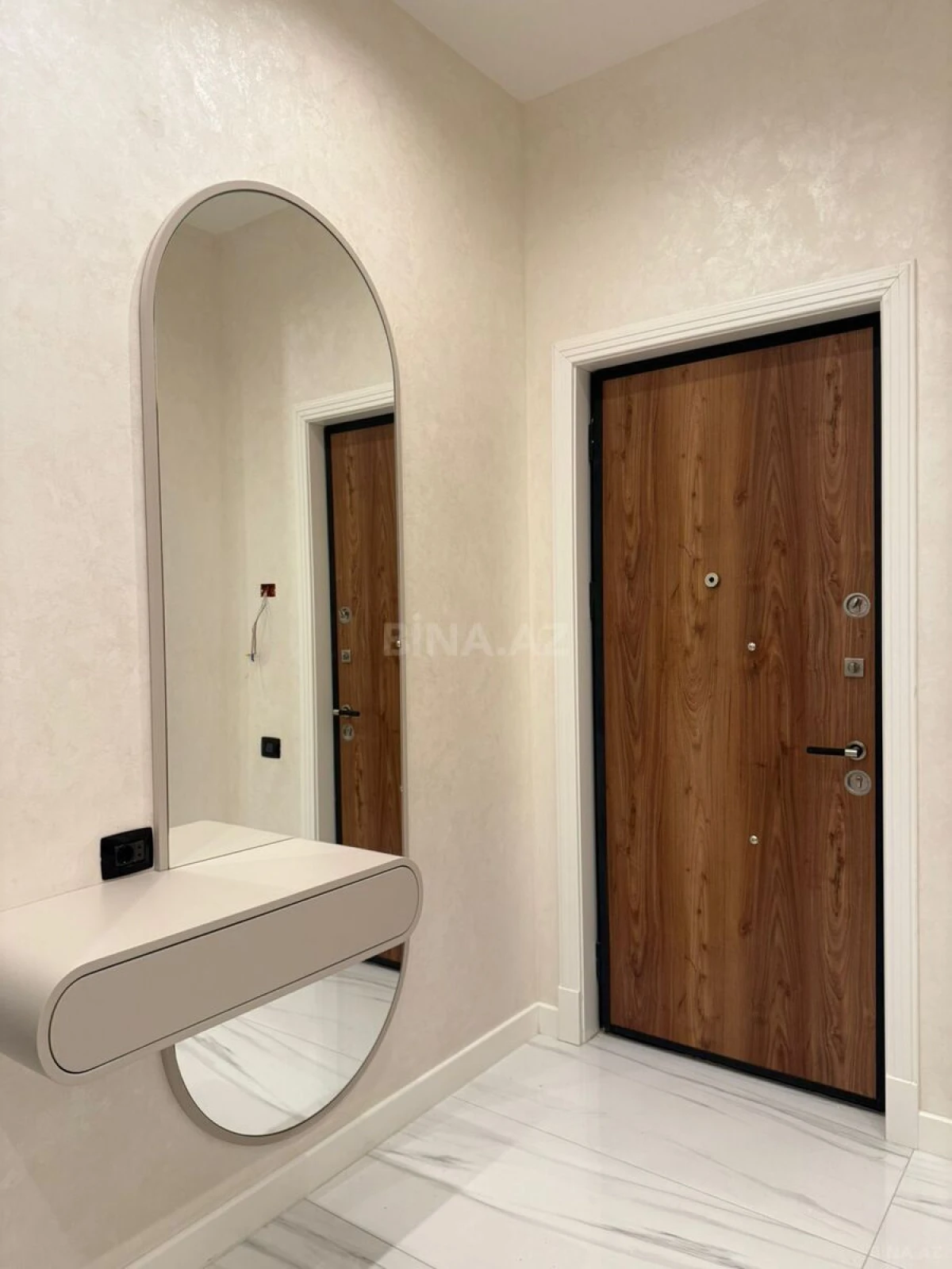 Kirayə verilir 3 otaqlı mənzil 120 m²