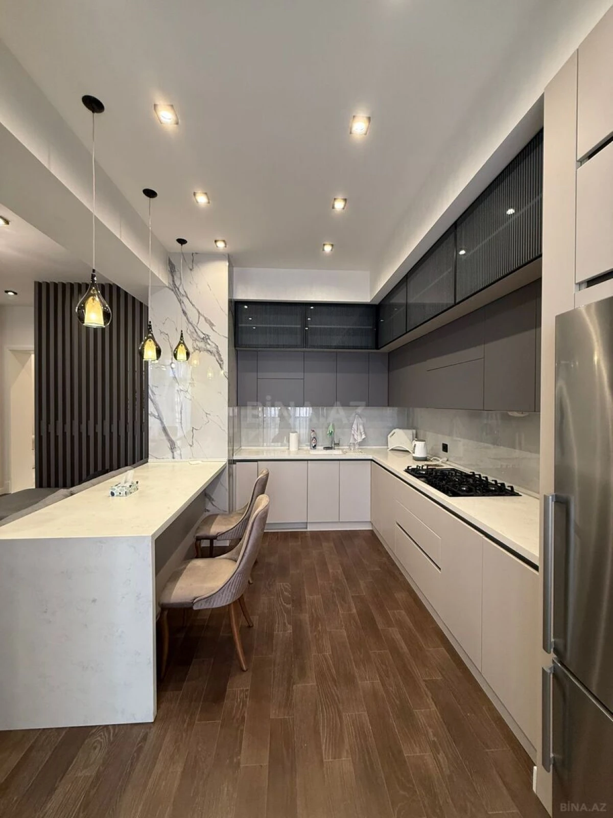 Kirayə verilir 3 otaqlı mənzil 120 m²