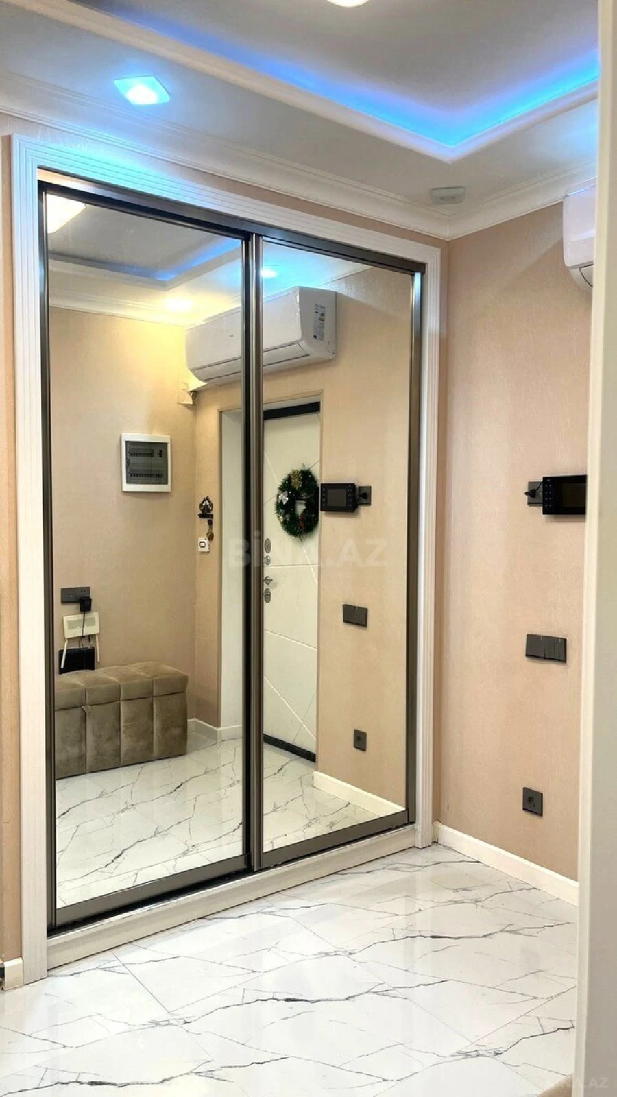 Satılır 3 otaqlı mənzil 115 m²