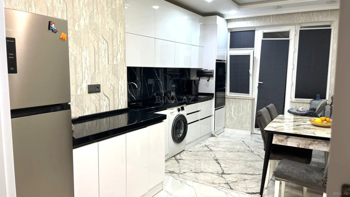 Satılır 3 otaqlı mənzil 115 m²