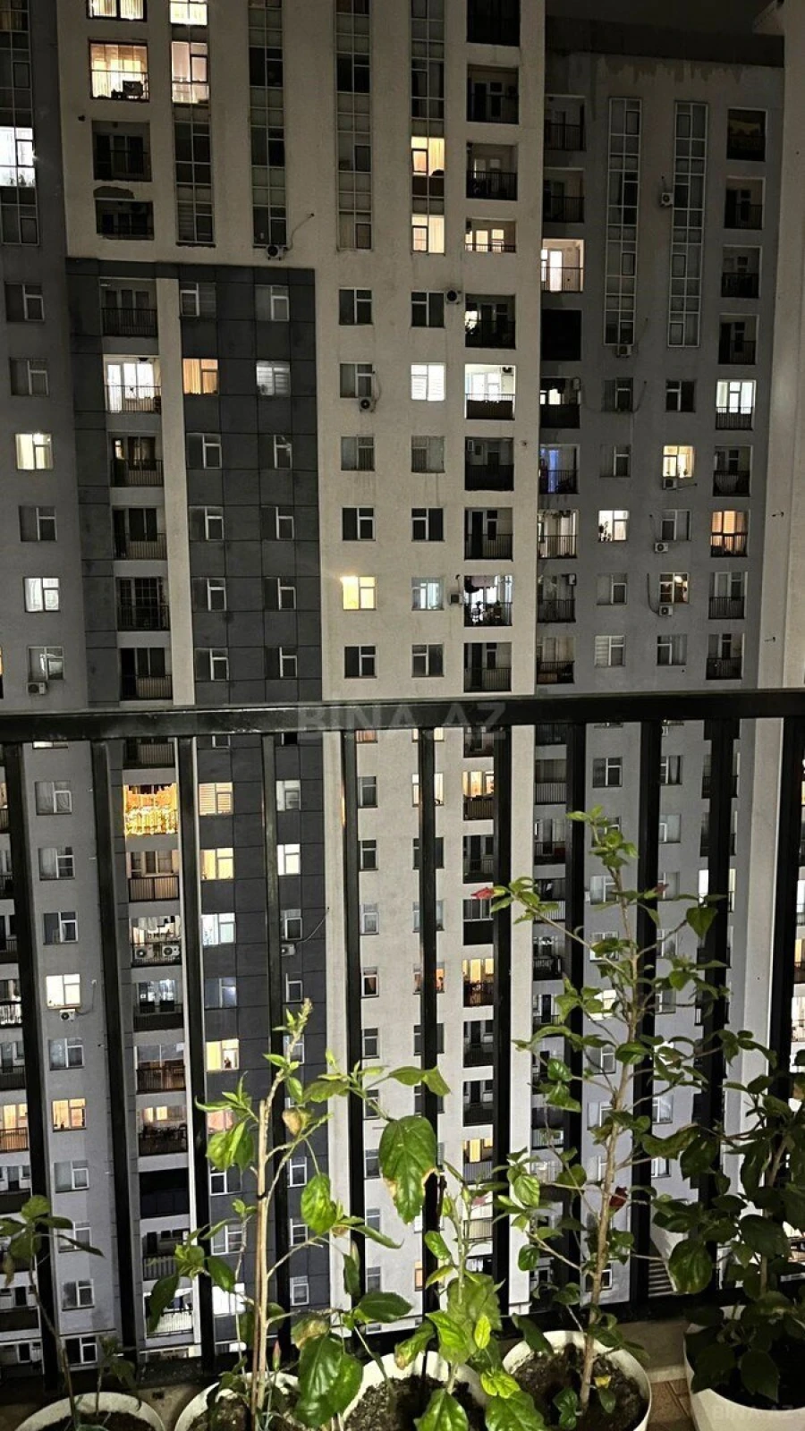 Satılır 3 otaqlı mənzil 115 m²