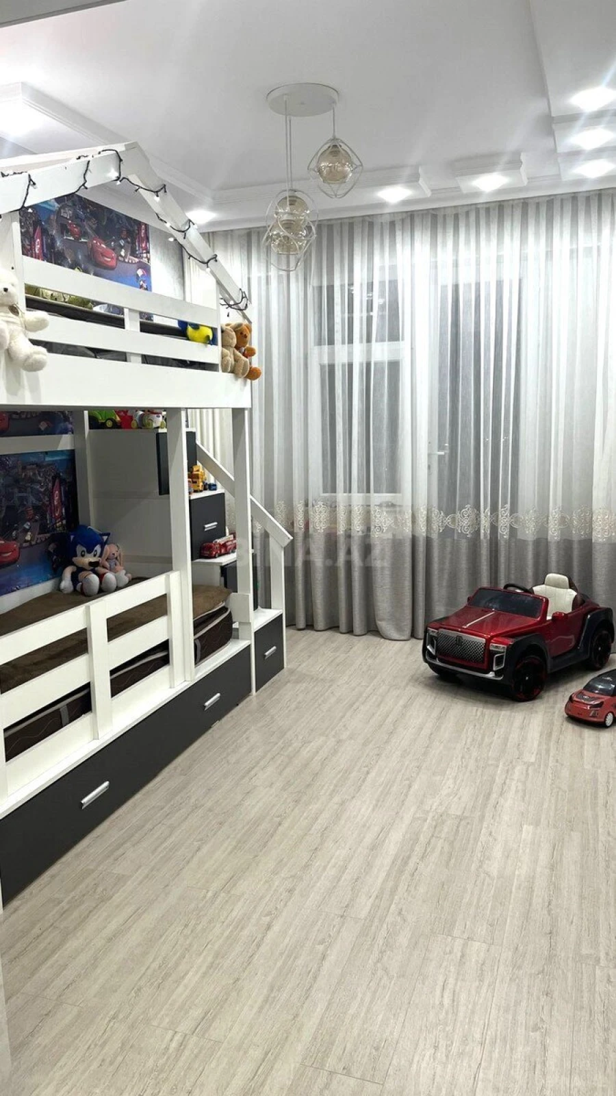 Satılır 3 otaqlı mənzil 115 m²