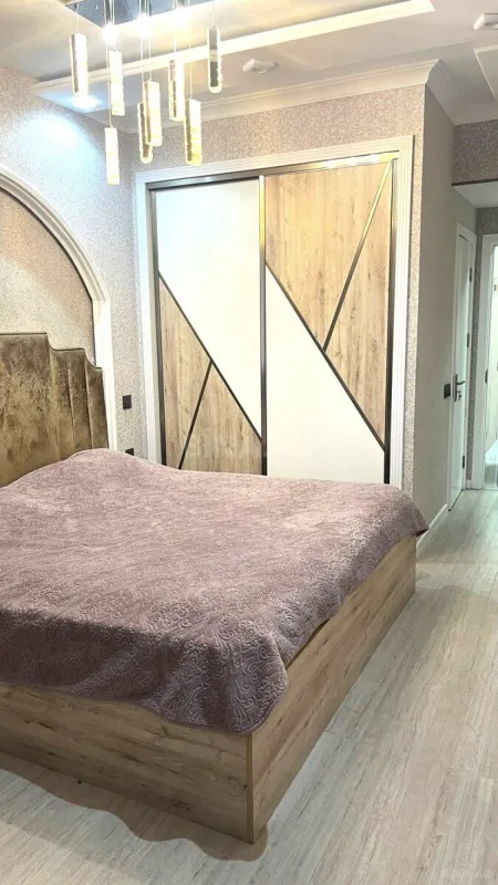 Satılır 3 otaqlı mənzil 115 m²