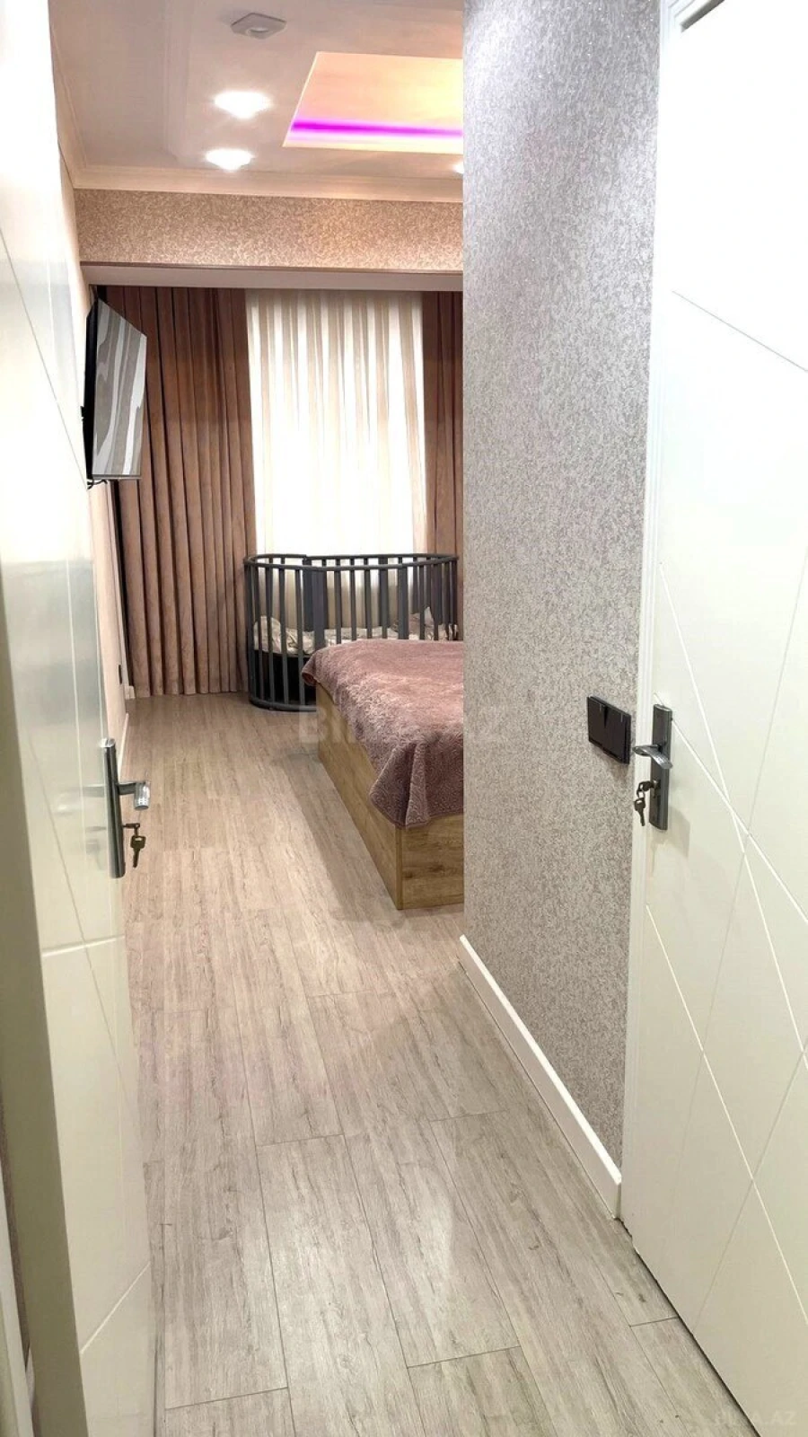 Satılır 3 otaqlı mənzil 115 m²