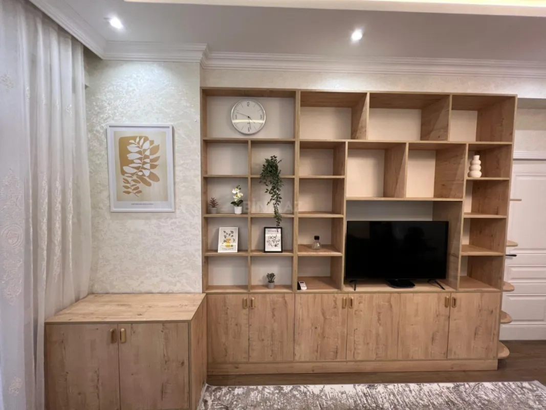 Kirayə verilir 2 otaqlı mənzil 65 m²