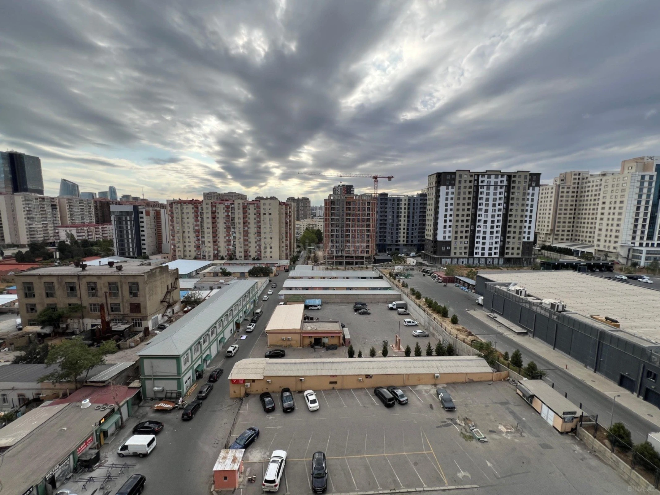 Kirayə verilir 2 otaqlı mənzil 65 m²