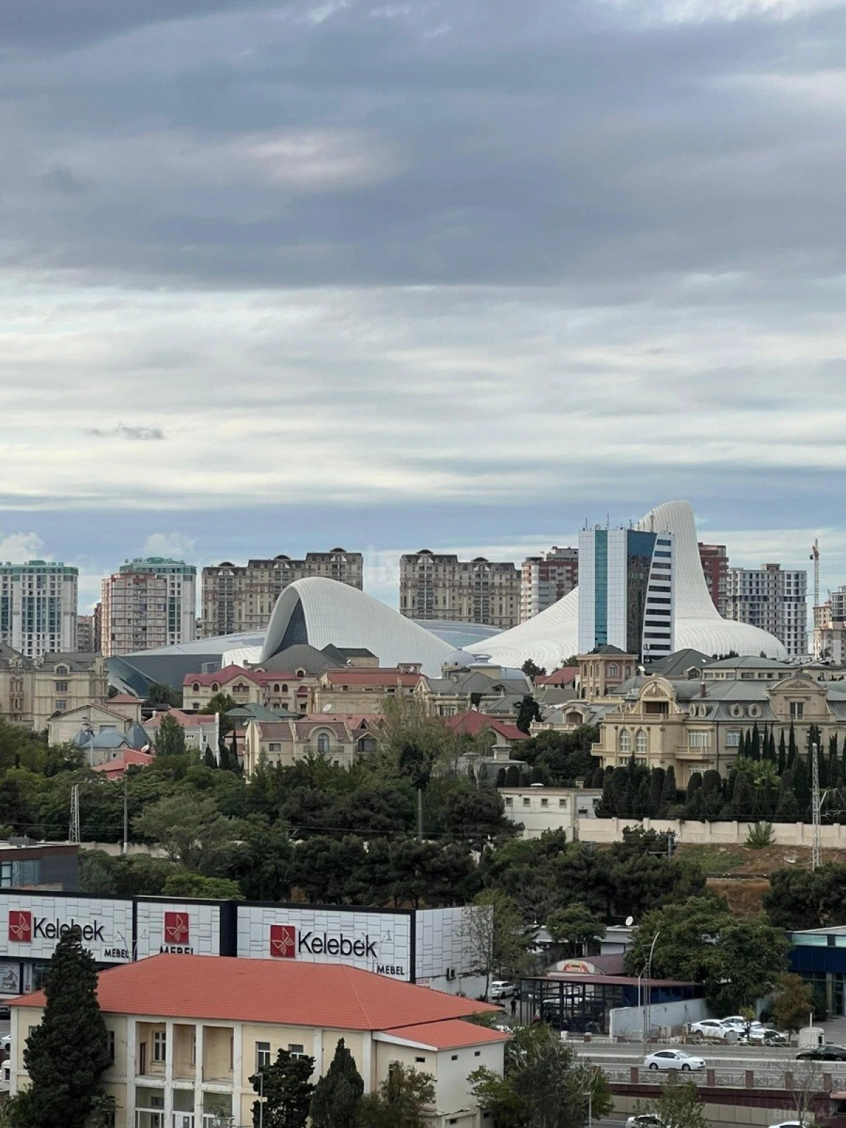 Kirayə verilir 2 otaqlı mənzil 65 m²