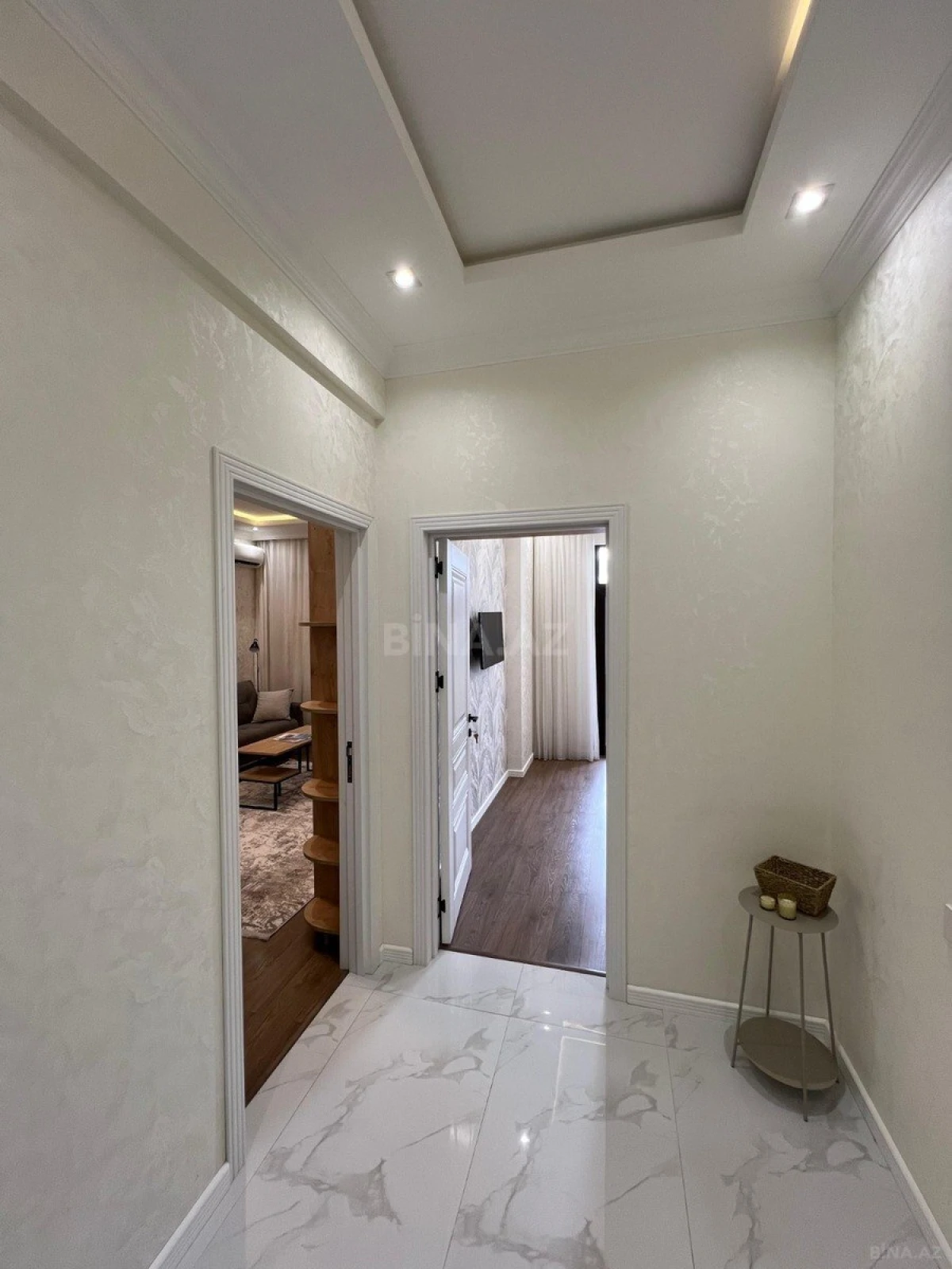 Kirayə verilir 2 otaqlı mənzil 65 m²