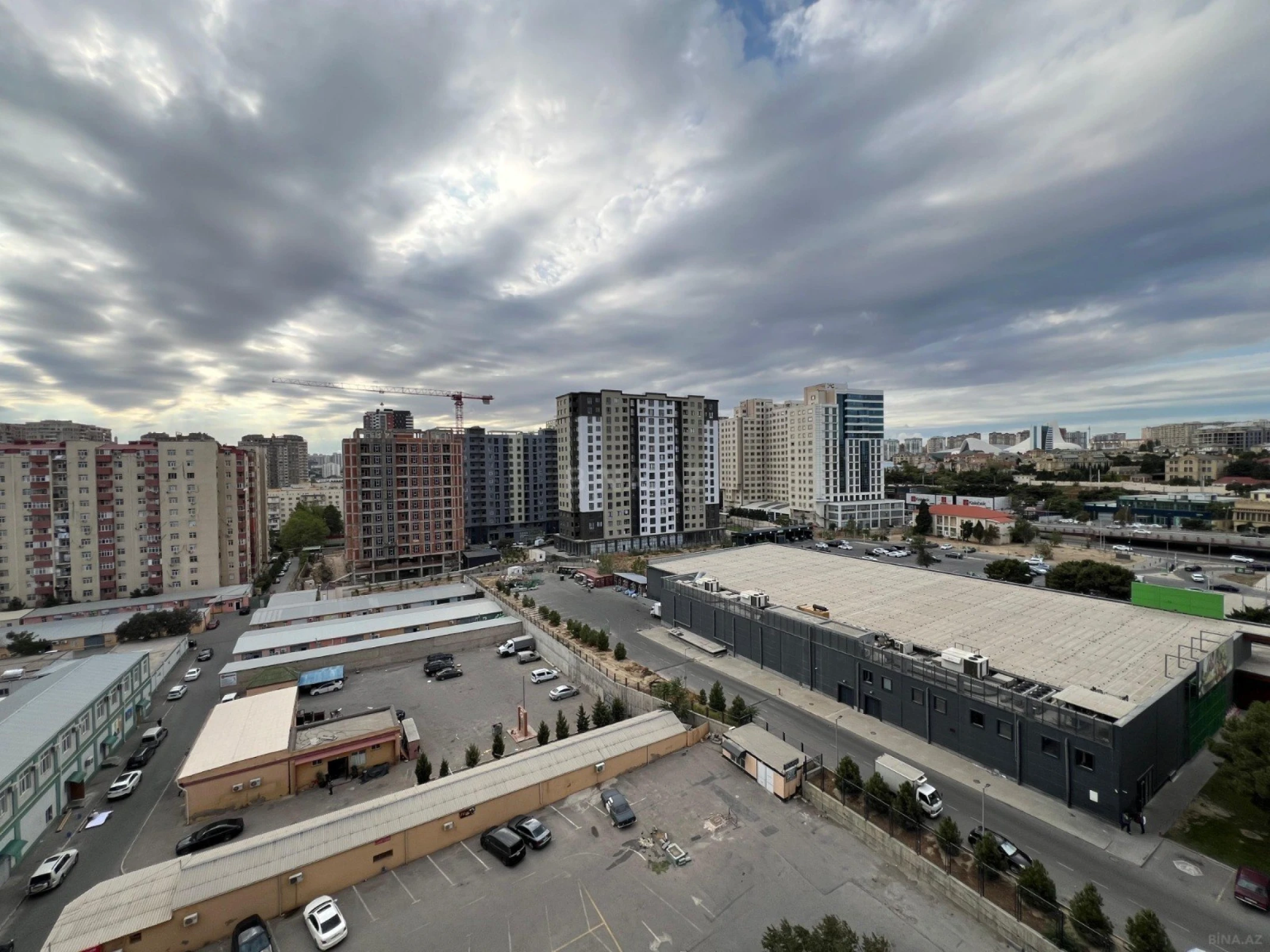 Kirayə verilir 2 otaqlı mənzil 65 m²