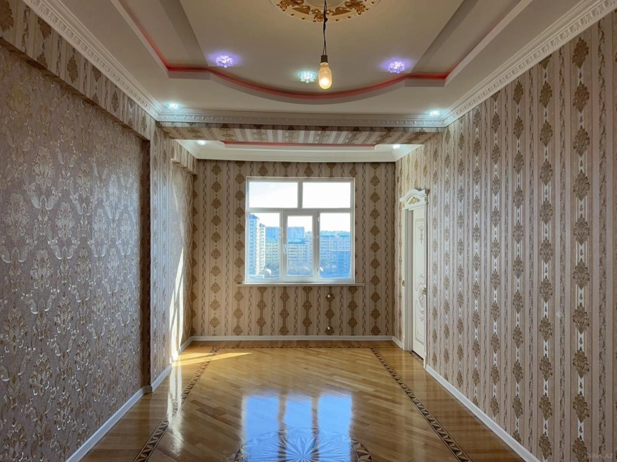Satılır 3 otaqlı mənzil 92 m²
