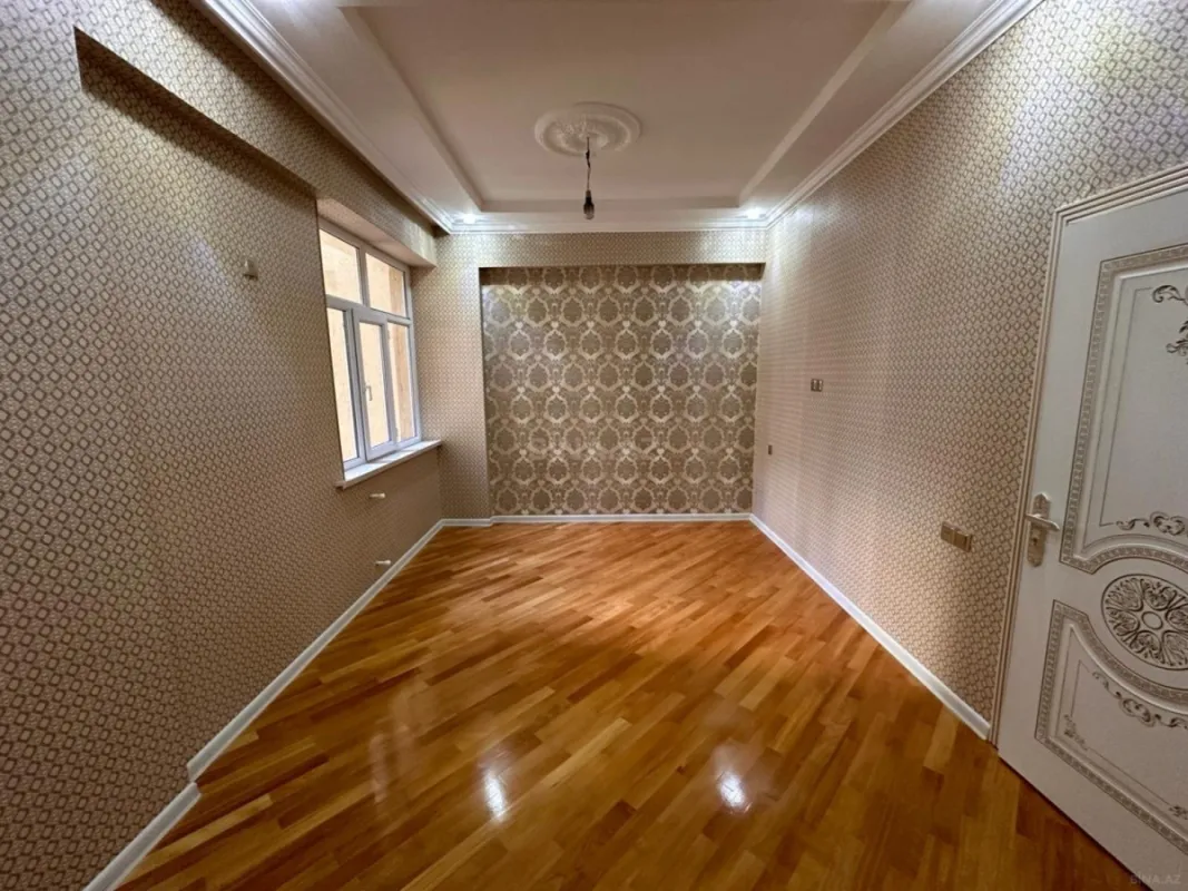 Satılır 3 otaqlı mənzil 92 m²