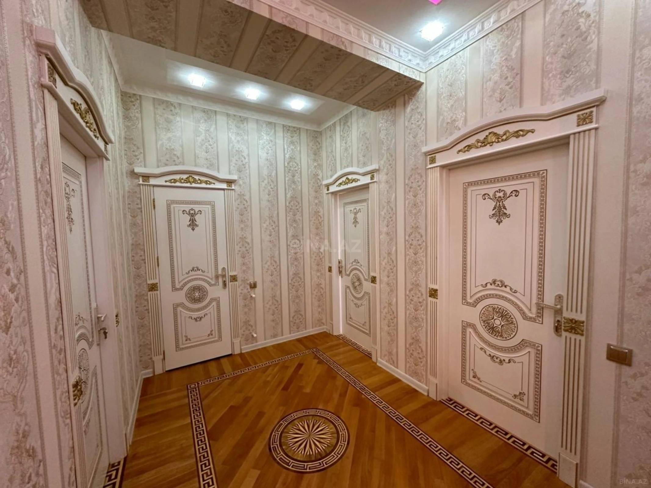 Satılır 3 otaqlı mənzil 92 m²