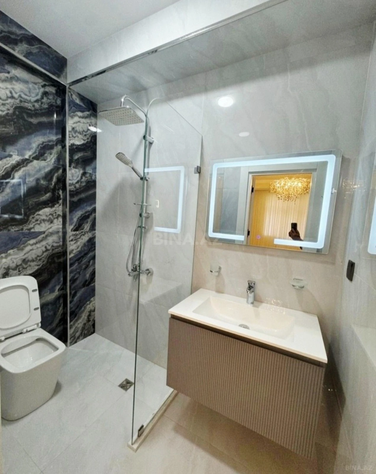 Satılır 3 otaqlı mənzil 140 m²