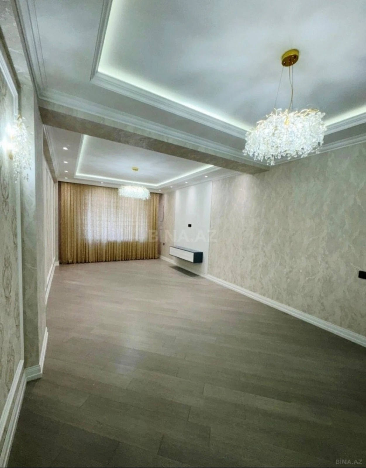 Satılır 3 otaqlı mənzil 140 m²