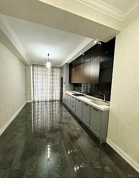 Satılır 3 otaqlı mənzil 140 m²