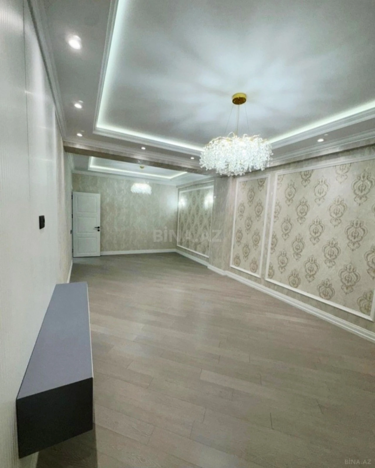 Satılır 3 otaqlı mənzil 140 m²