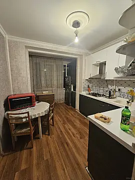 Satılır 2 otaqlı mənzil 75 m²
