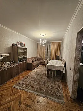 Satılır 2 otaqlı mənzil 75 m²
