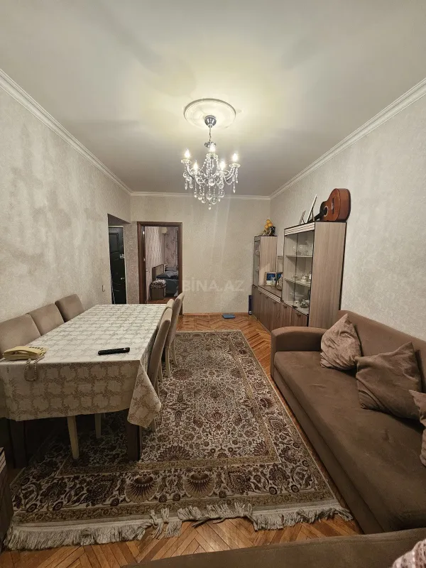 Satılır 2 otaqlı mənzil 75 m²