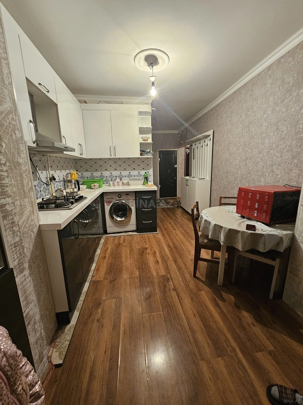 Satılır 2 otaqlı mənzil 75 m²
