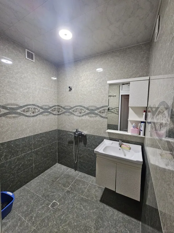 Satılır 2 otaqlı mənzil 75 m²